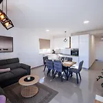 Appartement Crowonder Sun Dance With Heated Swimming Pool Seaview And Garden