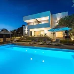 Crowonder Sun Dance With Heated Swimming Pool Seaview And Garden * Sveti Filip i Jakov