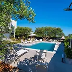 Crowonder Sun Dance With Heated Swimming Pool Seaview And Garden Appartement