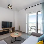 Crowonder Sun Dance With Heated Swimming Pool Seaview And Garden *