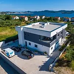 Appartement Crowonder Sun Dance With Heated Swimming Pool Seaview And Garden *