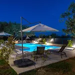 Appartement Crowonder Sun Dance With Heated Swimming Pool Seaview And Garden