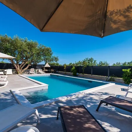 Crowonder Sun Dance With Heated Swimming Pool Seaview And Garden Свети-Филип-и-Яков