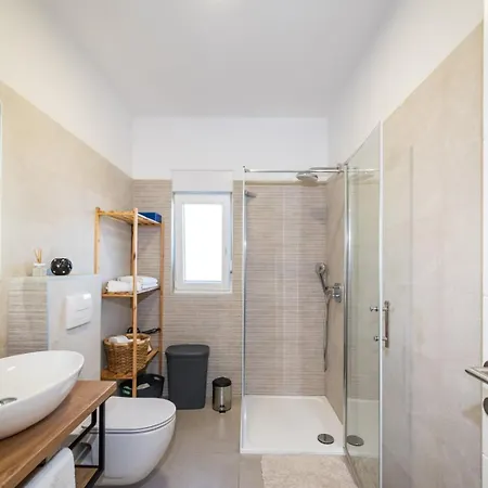 Crowonder Sun Dance With Heated Swimming Pool Seaview And Garden