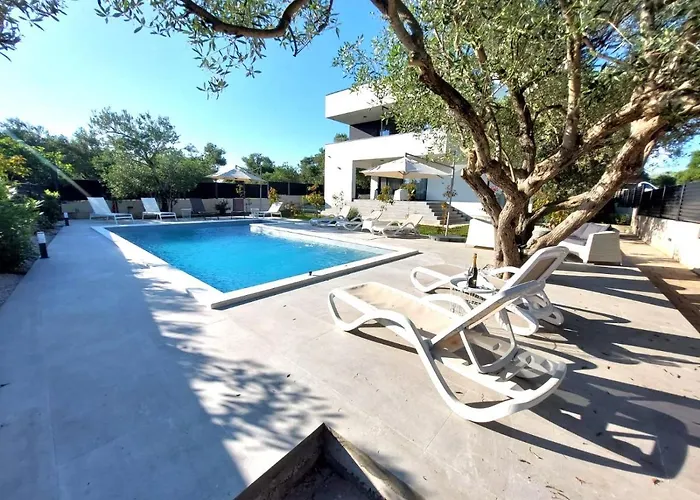Crowonder Sun Dance With Heated Swimming Pool Seaview And Garden * Sveti Filip i Jakov