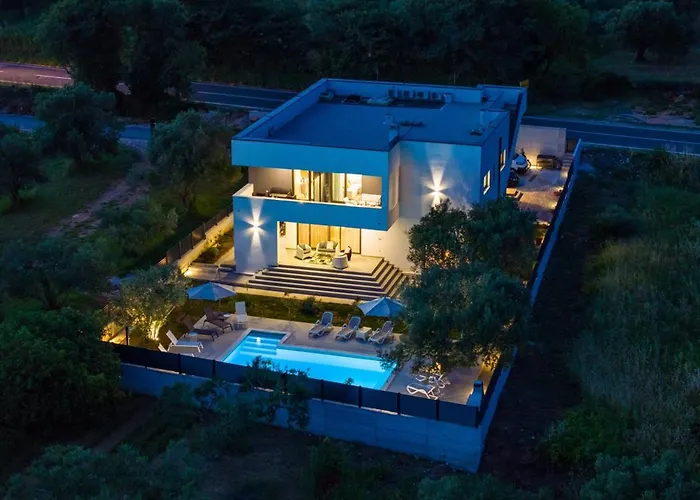 Crowonder Sun Dance With Heated Swimming Pool Seaview And Garden Appartement Sveti Filip i Jakov