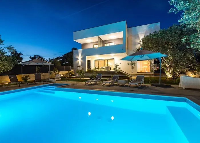 Crowonder Sun Dance With Heated Swimming Pool Seaview And Garden * Sveti Filip i Jakov