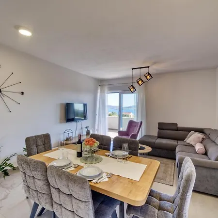 Lejlighed Crowonder Sun Dance With Heated Swimming Pool Seaview And Garden