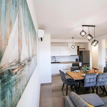 Crowonder Sun Dance With Heated Swimming Pool Seaview And Garden * Sveti Filip i Jakov
