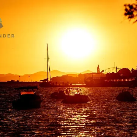 Lejlighed Crowonder Sun Dance With Heated Swimming Pool Seaview And Garden