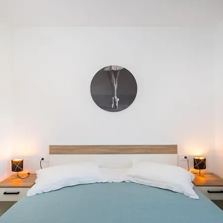 Apartment Crowonder Sun Dance With Heated Swimming Pool Seaview And Garden *