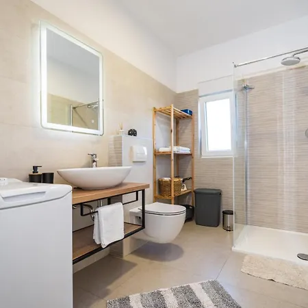 Lejlighed Crowonder Sun Dance With Heated Swimming Pool Seaview And Garden