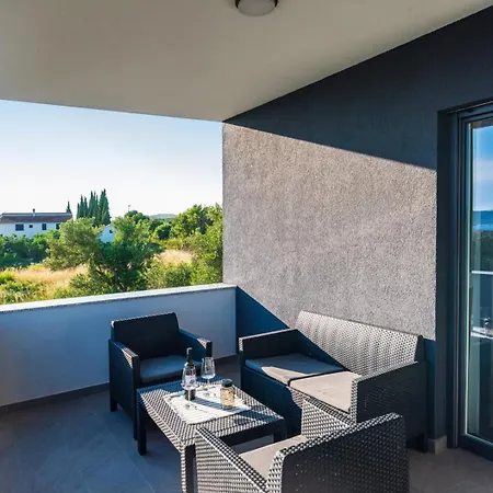 Crowonder Sun Dance With Heated Swimming Pool Seaview And Garden * Sveti Filip i Jakov