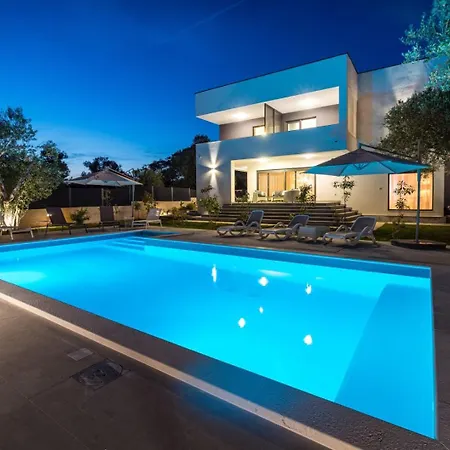 Lejlighed Crowonder Sun Dance With Heated Swimming Pool Seaview And Garden