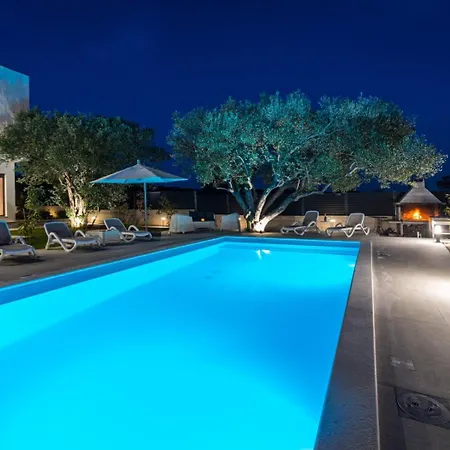 Lejlighed Crowonder Sun Dance With Heated Swimming Pool Seaview And Garden