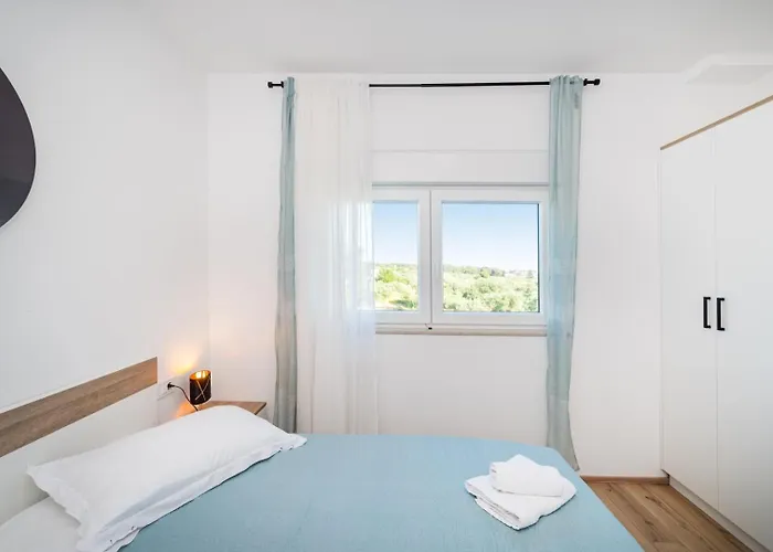 Apartmán Crowonder Sun Dance With Heated Swimming Pool Seaview And Garden Sveti Filip i Jakov