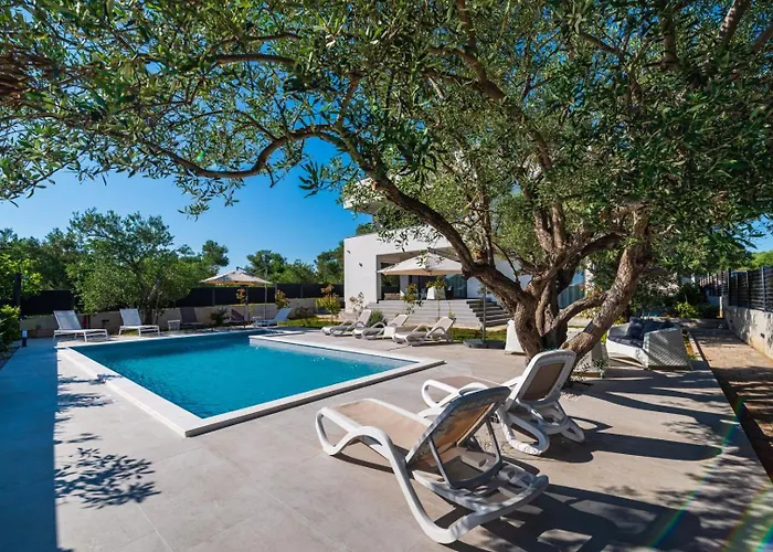 Crowonder Sun Dance With Heated Swimming Pool Seaview And Garden * Свети-Филип-и-Яков